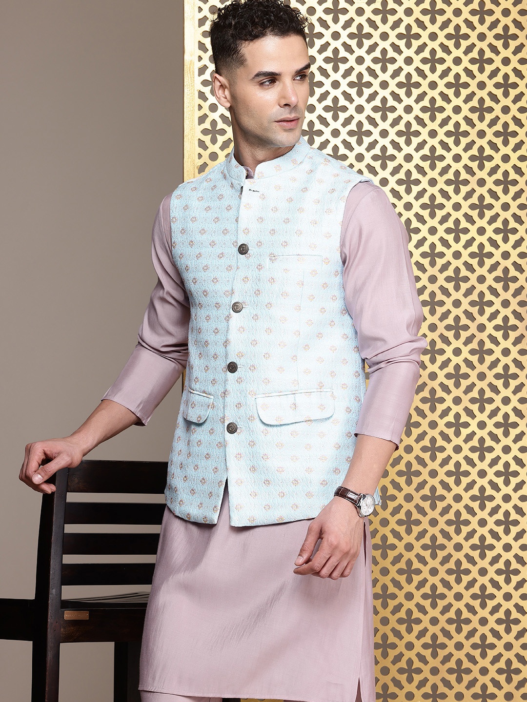 

House of Pataudi Band Collar Jashn Kurta with Trousers & Nehru jacket, Mauve