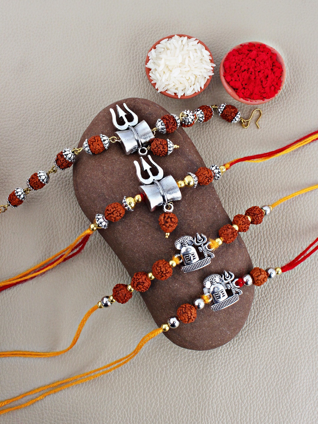 

LUCKY JEWELLERY Set Of 4 Silver Beaded Oxidised Thread Rakhis With Roli Chawal