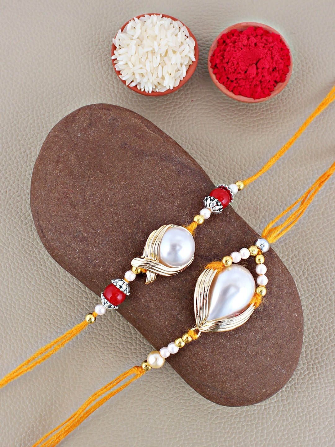 

LUCKY JEWELLERY Set Of 2 Gold Plated Beaded Rakhi Gift Set