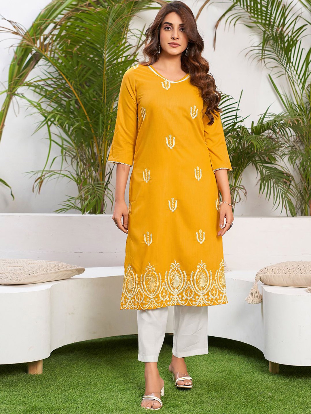 

KALINI Ethnic Motifs Embroidered Kurta, Yellow