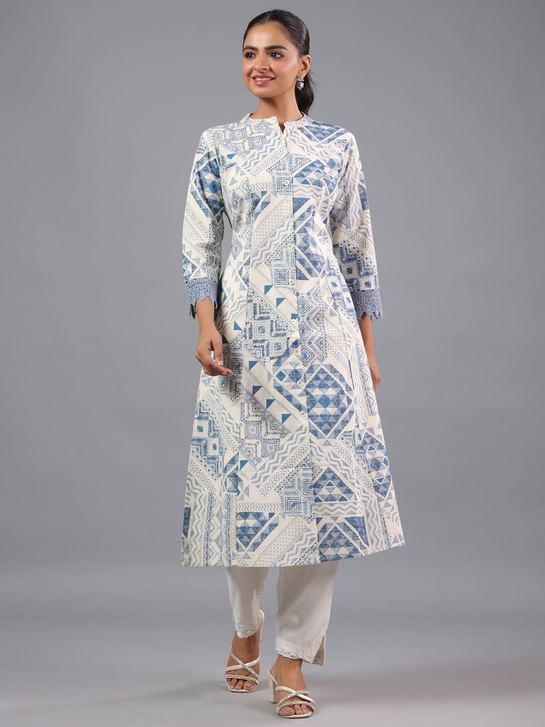 

Amchoor Women Geometric Printed Kurta, White