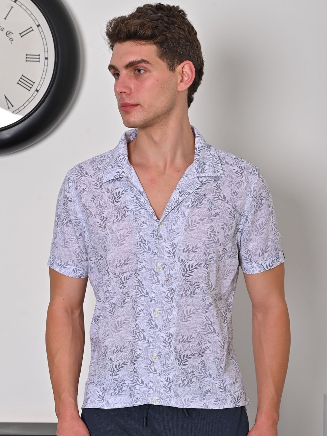 

POE Men Smart Slim Fit Floral Printed Casual Shirt, Grey