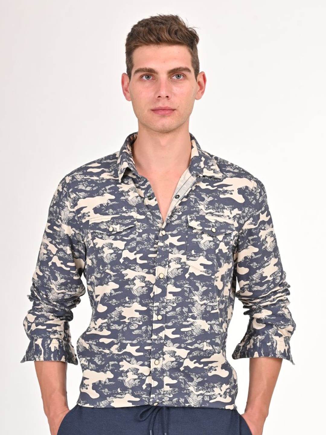 

POE Men Smart Slim Fit Abstract Printed Cotton Casual Shirt, Blue