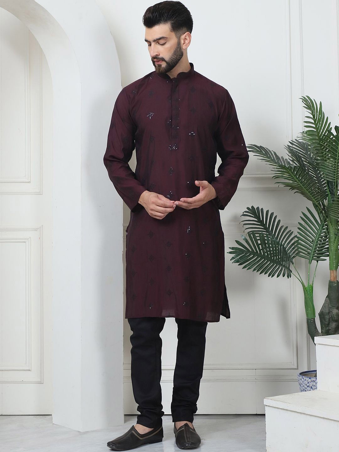 

SOJANYA Ethnic Motifs Embroidered Regular Sequinned Straight Kurta with Churidar, Maroon