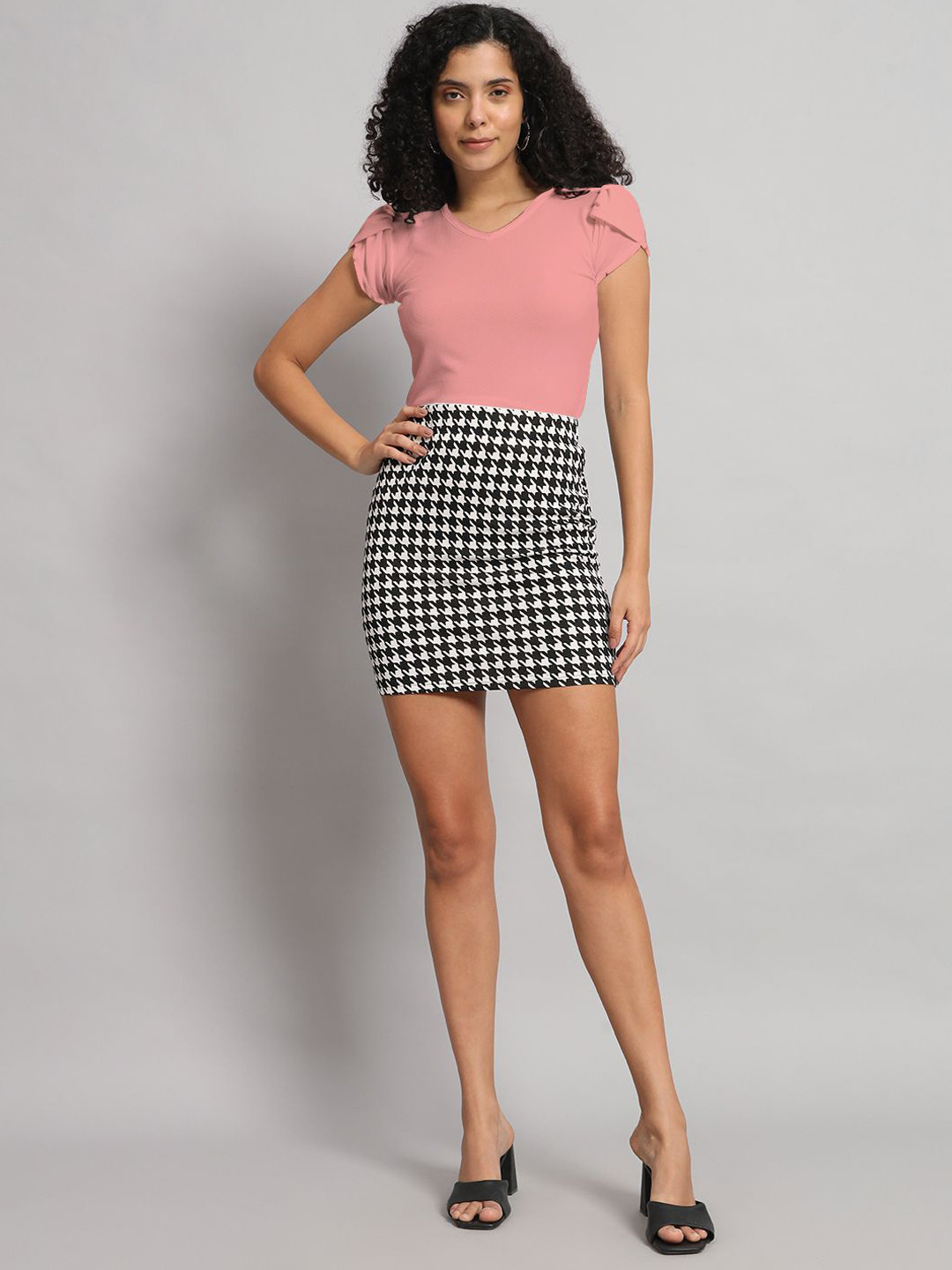 

Dream Beauty Fashion V-Neck Top With Printed Skirt, Peach