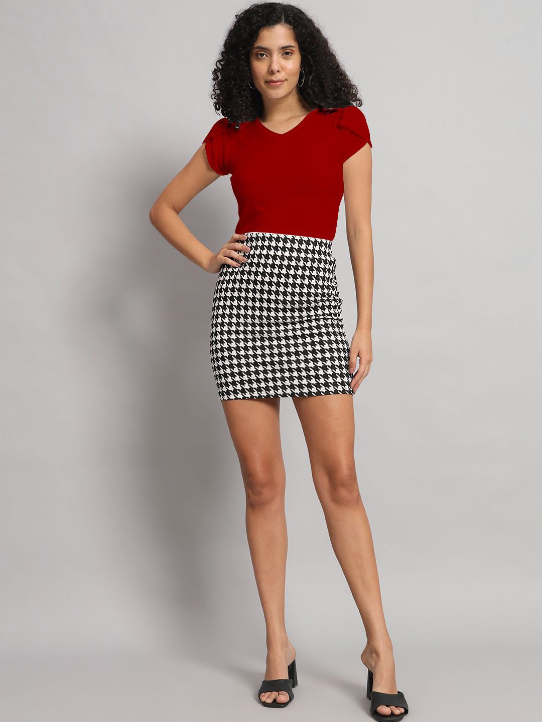 

Dream Beauty Fashion V-Neck Top With Skirt, Red