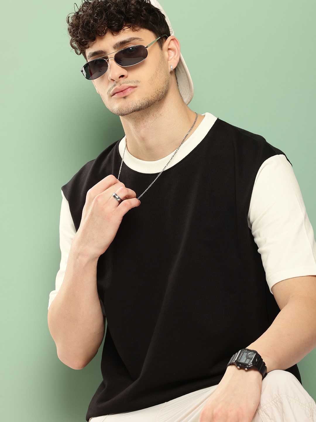 

HOPEPUNK Men Colourblocked Oversized T-shirt, Black