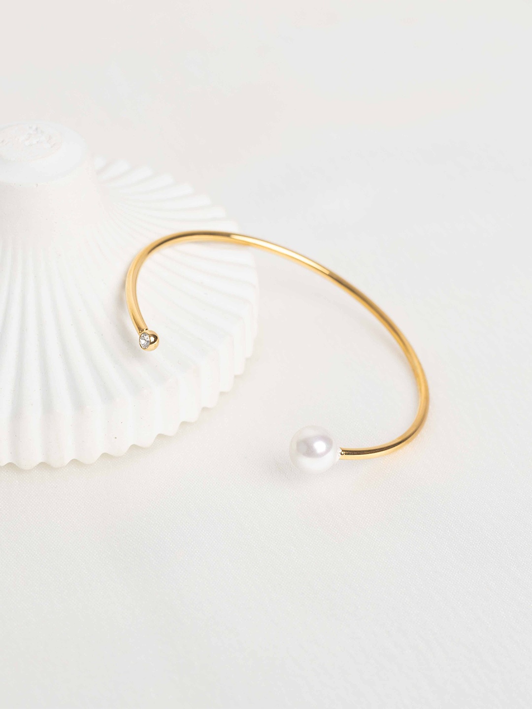 

Perfectly Average Women 18k Gold Plated Jewellery Pearl Cuff Bracelet