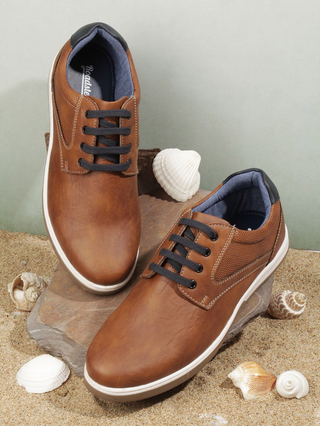 

The Roadster Lifestyle Co Men Casual Sneakers, Tan