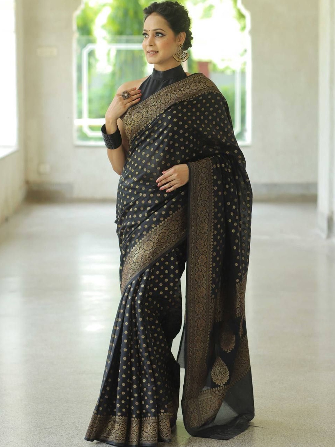 

Upalksh Woven Design Zari Banarasi Saree, Black