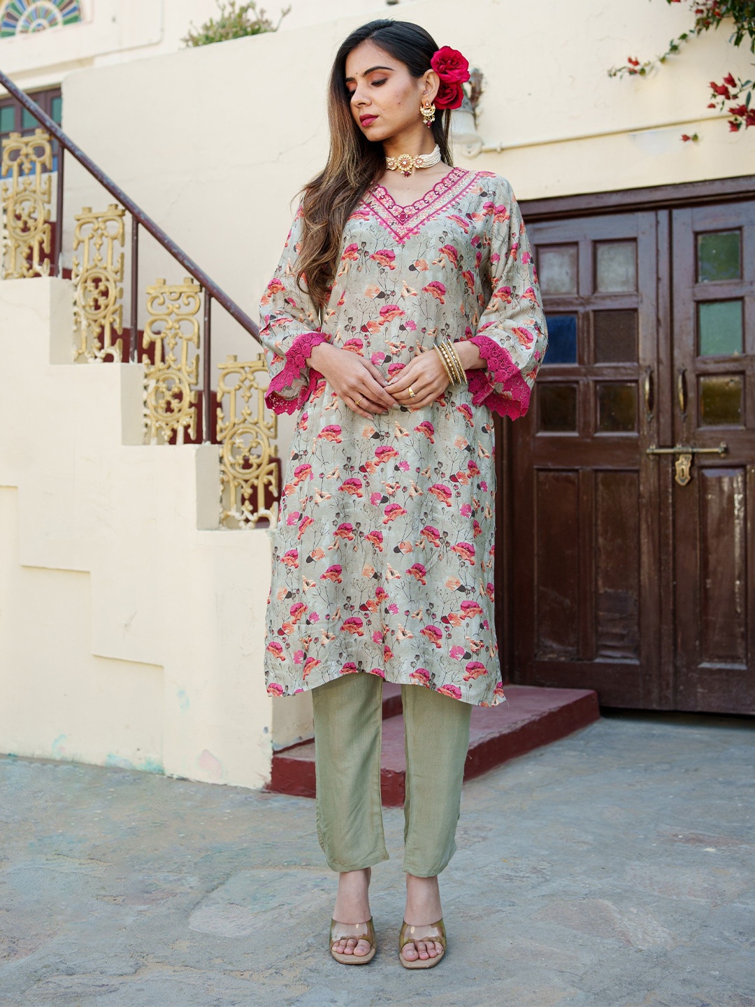 

VAASVA JAIPUR Embroidered Kurta With Trouser Set, Green