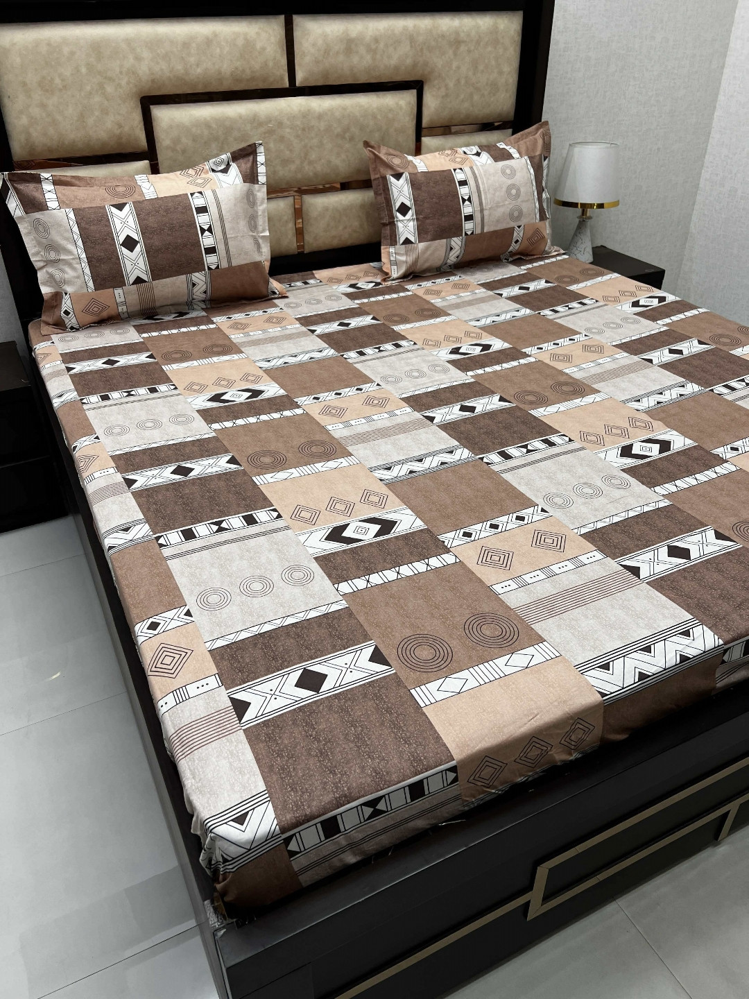 

Pure Decor Brown Printed Pure Cotton 380TC Fitted Super King Bedsheet With 2 Pillow Covers