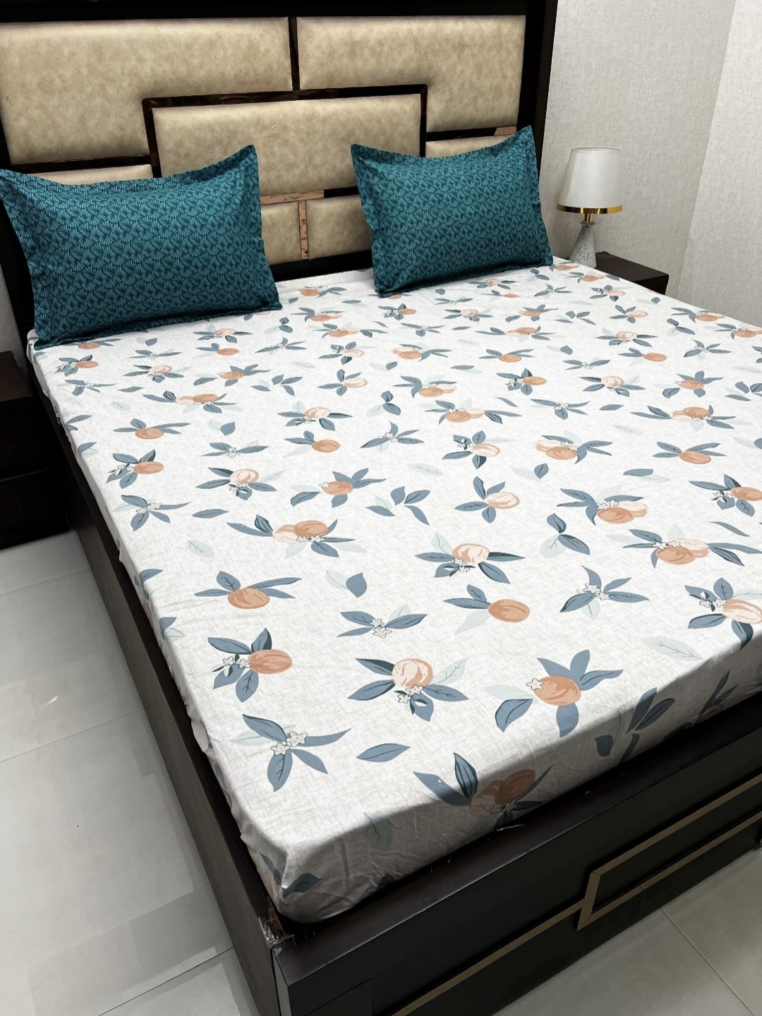 

Pure Decor Manor White Printed Cotton 260 TC Fitted Double King Bedsheet & 2 Pillow Covers