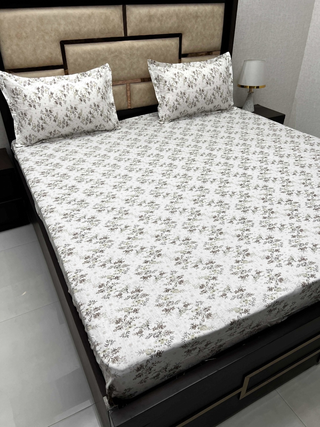 

Pure Decor Cotton King Size Fitted Double Bed Bedsheet With 2 Pillow Covers 6 X 6.3 X 1 ft, White