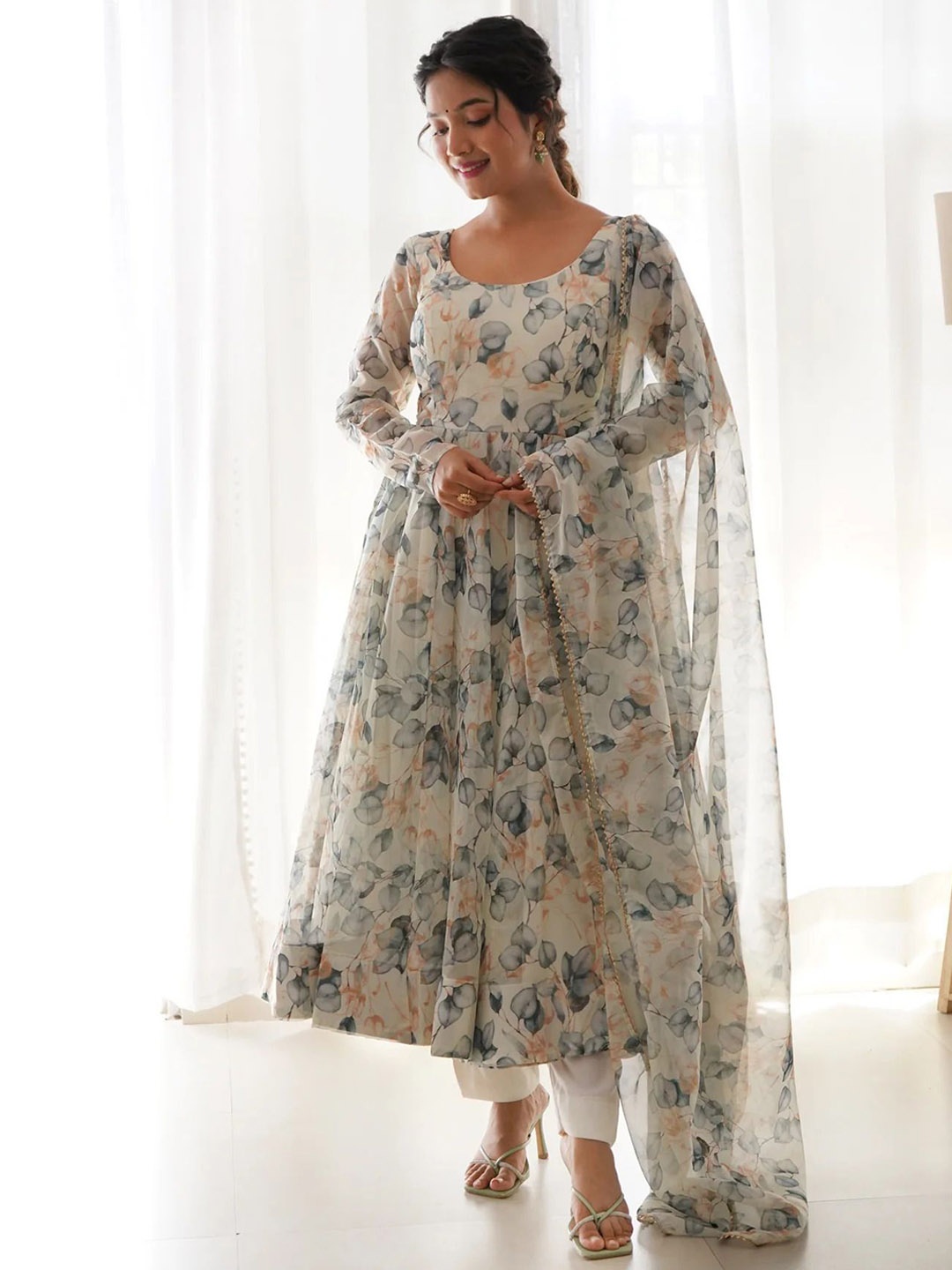 

Ethnic Yard Floral Printed Anarkali Gotta Patti Kurta With Trousers & Dupatta, White