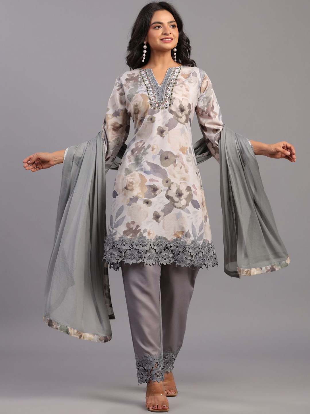 

Amchoor Floral Printed Regular Thread Work Kurta With Trousers & Dupatta, Grey