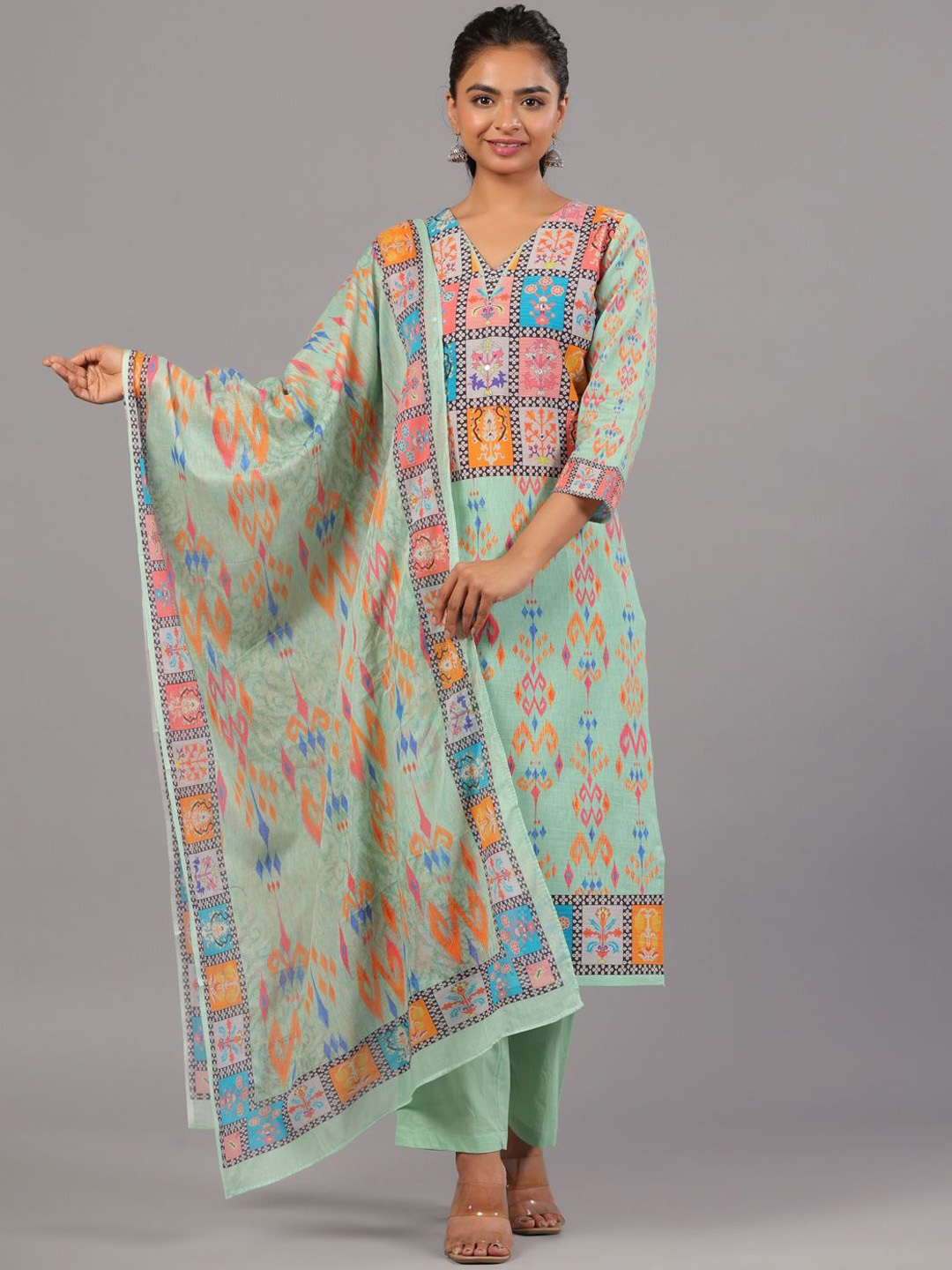 

Amchoor Ethnic Motifs Printed Regular Kurta With Trousers & Dupatta, Green