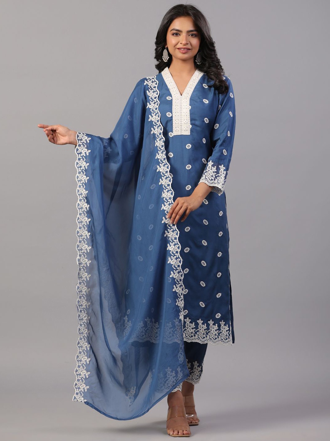 

Amchoor Floral Embroidered Regular Thread Work Kurta With Trousers & Dupatta, Blue