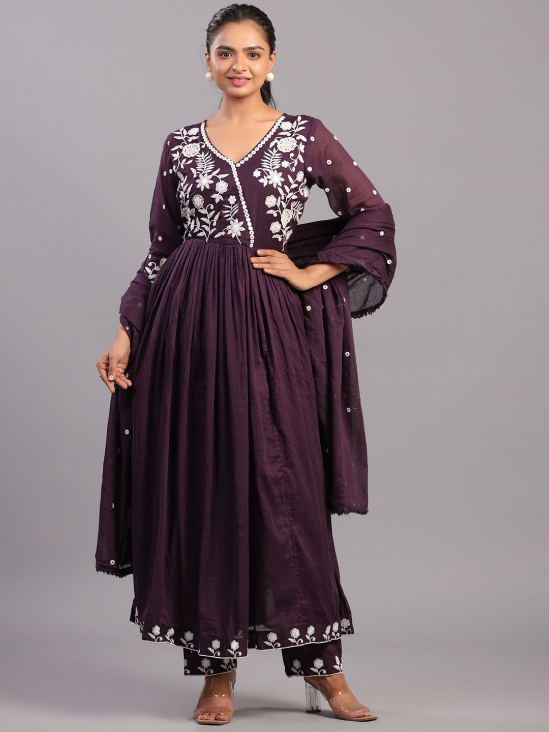 

Amchoor Floral Embroidered Pleated Anarkali Kurta With Trousers & Dupatta, Burgundy