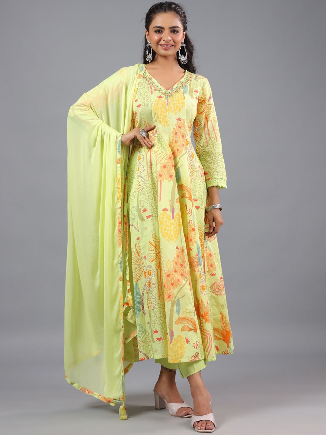 

Amchoor Floral Printed Mirror Work Anarkali Kurta With Trousers & Dupatta, Green