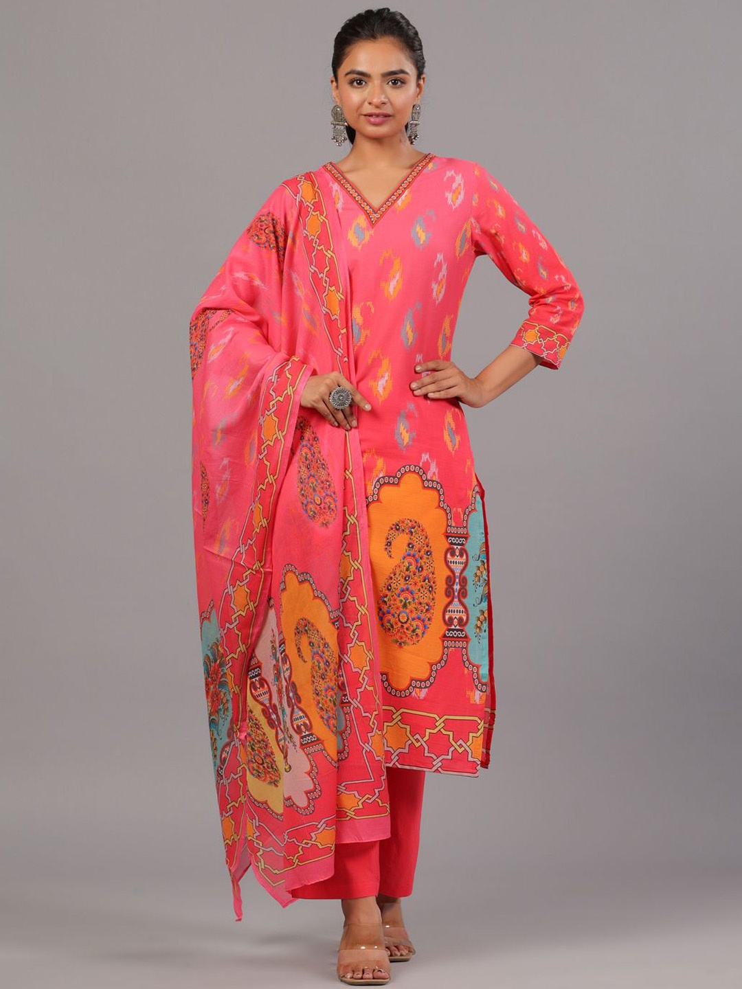 

Amchoor Ethnic Motifs Printed V-Neck Straight Kurta With Trousers & Dupatta, Pink