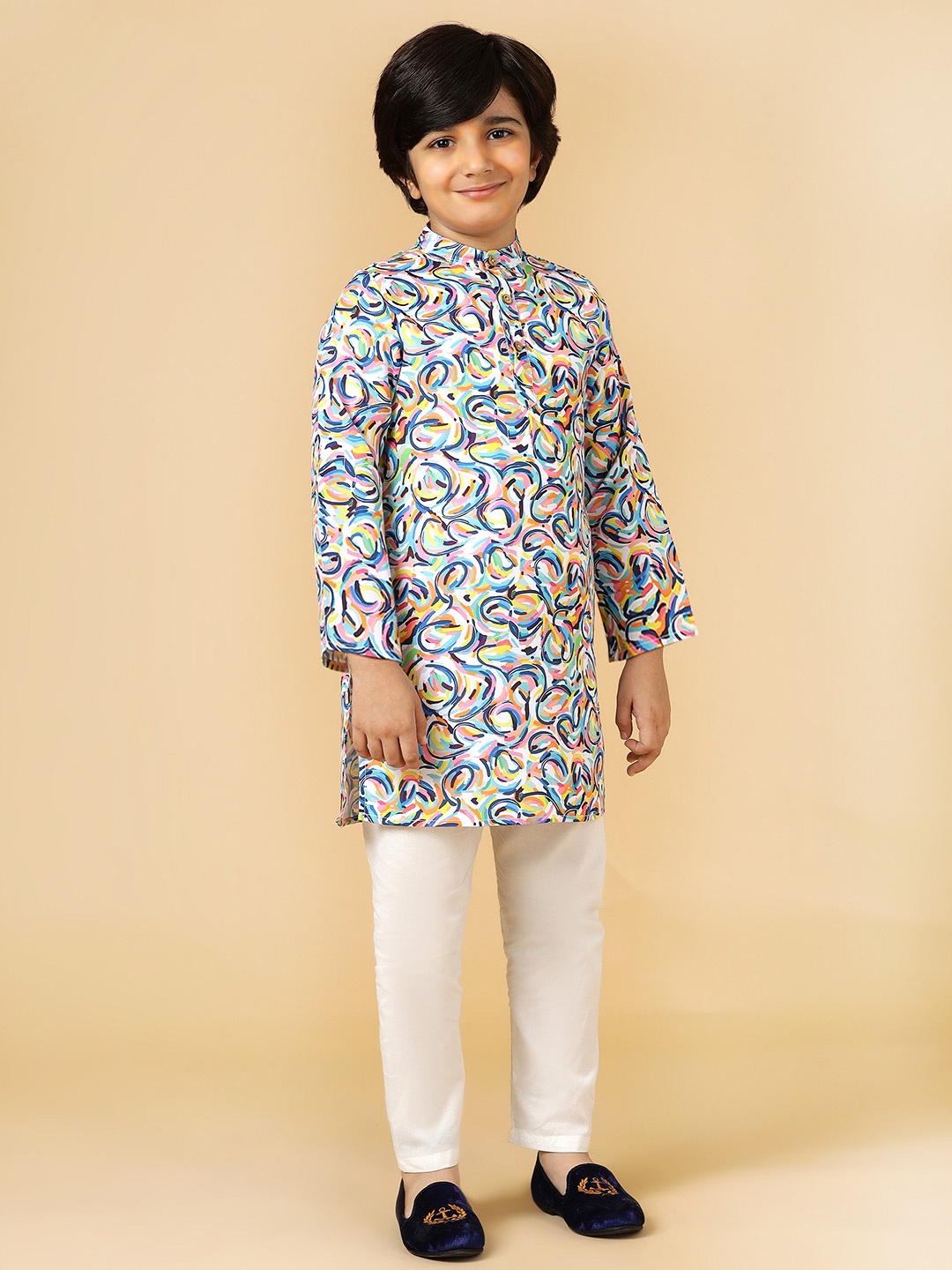 

A.T.U.N. Boys Abstract Printed Band Collar Straight Kurta with Pyjamas, White