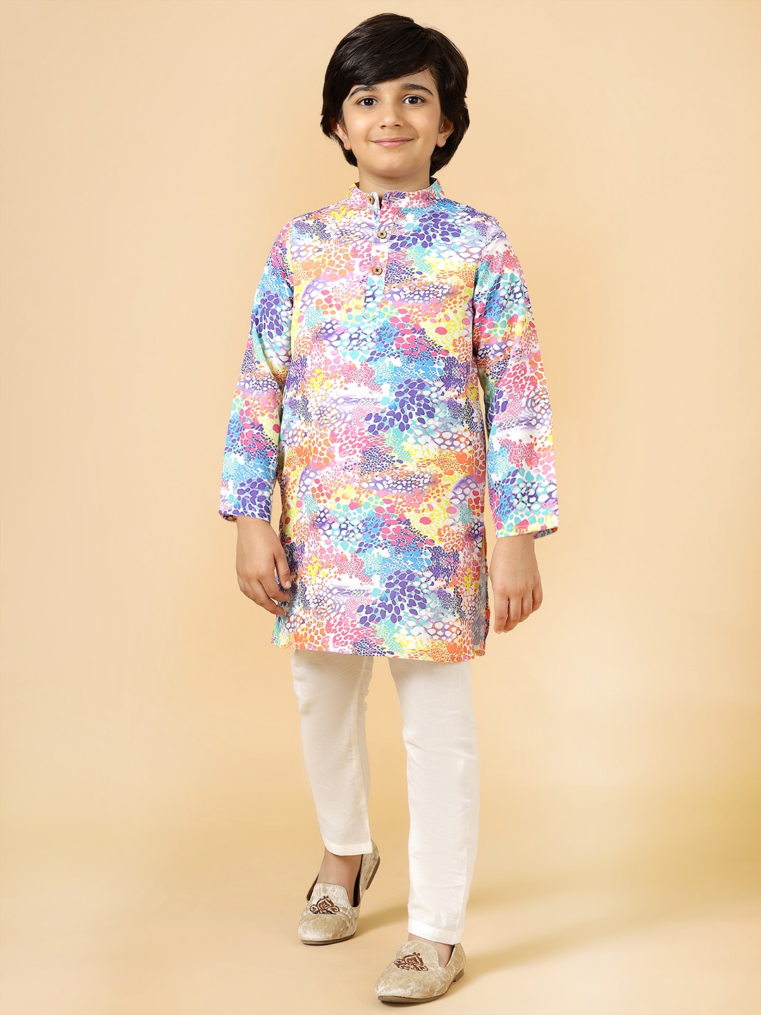 

A.T.U.N. Boys Abstract Printed Straight Kurta with Pyjama Set, White