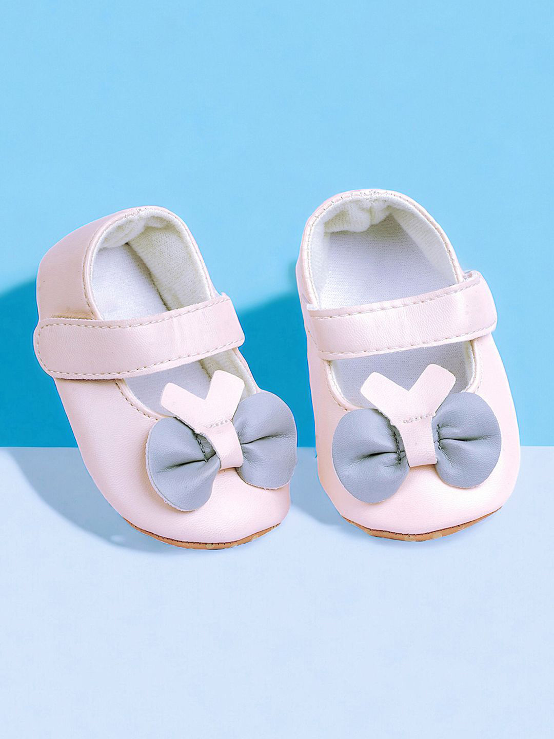 

Baby Moo Unisex Kids Booties, Cream