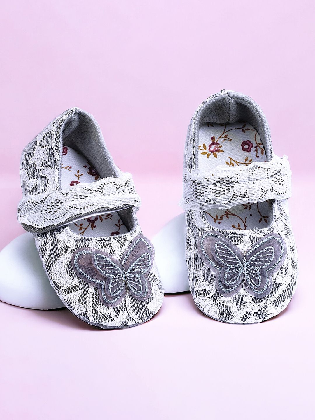 

Baby Moo Unisex Kids Cotton Booties, Silver