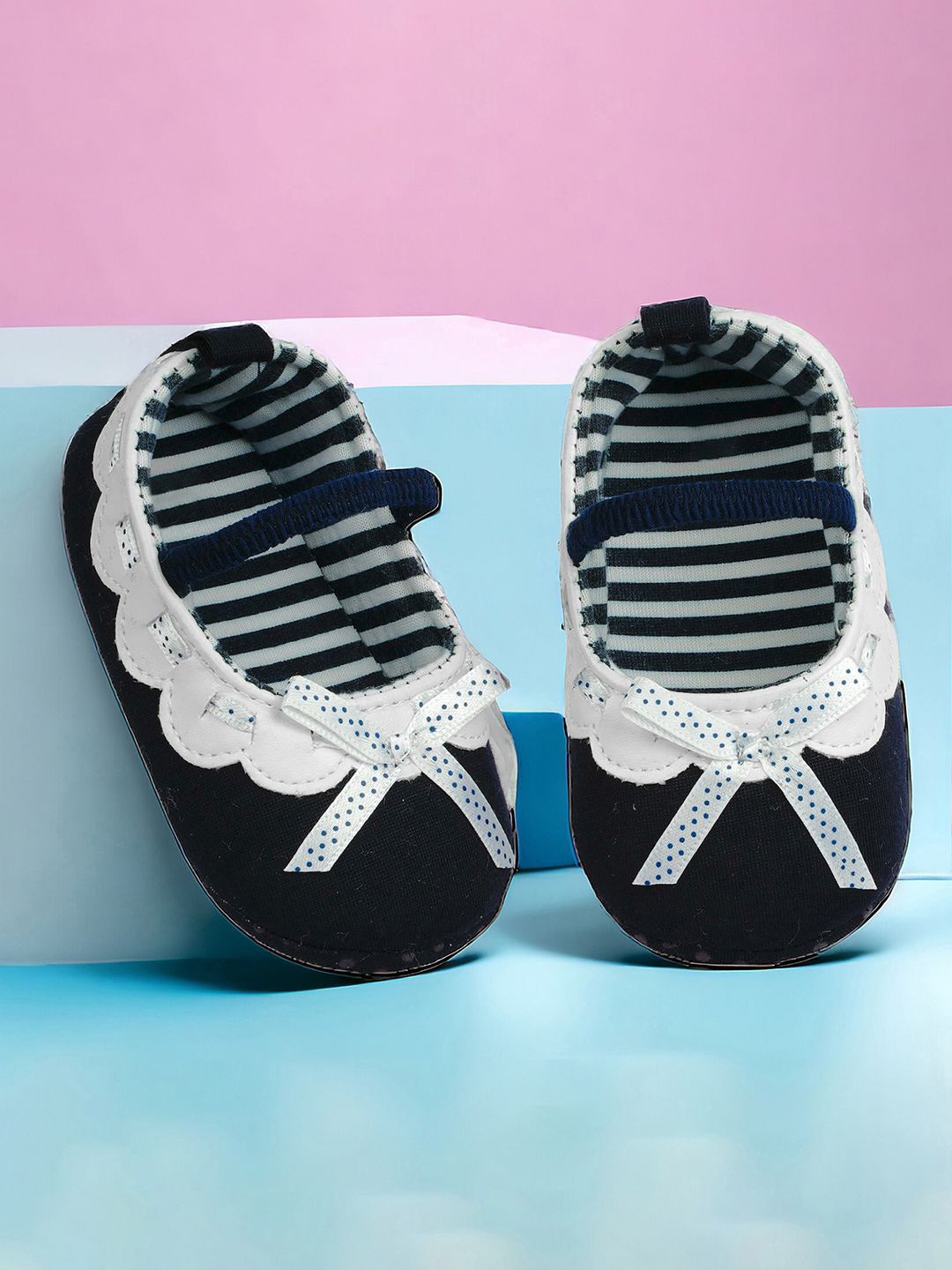 

Baby Moo Unisex Kids Cotton Booties, Navy blue