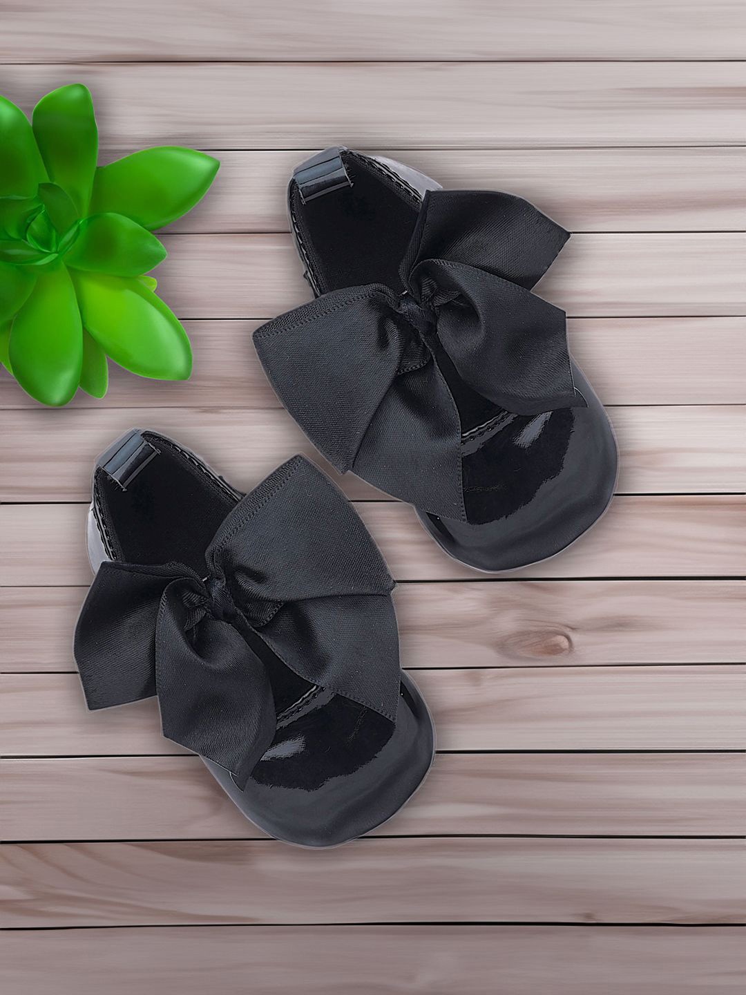 

Baby Moo Unisex Kids Booties, Black