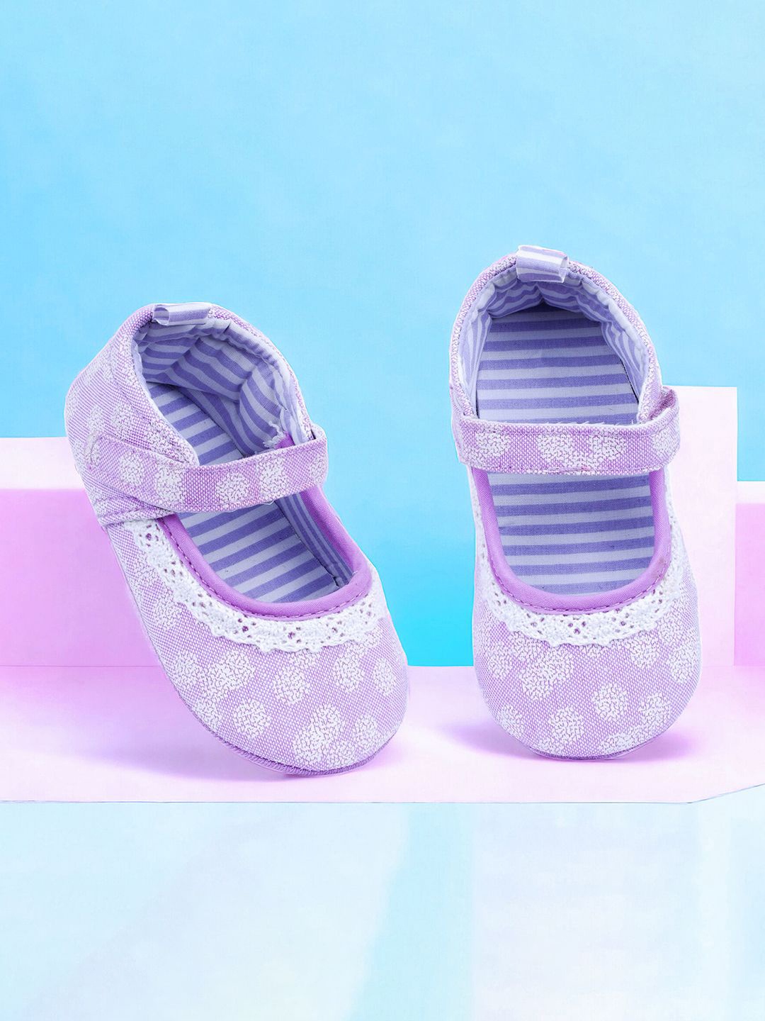 

Baby Moo Kids Girls Cotton Booties, Purple
