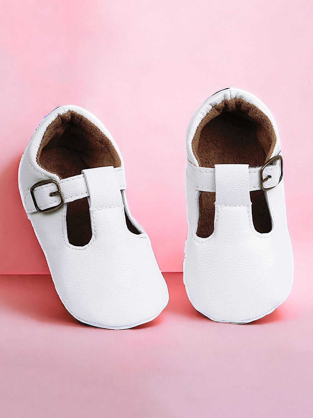 

Baby Moo Unisex Kids Booties, White