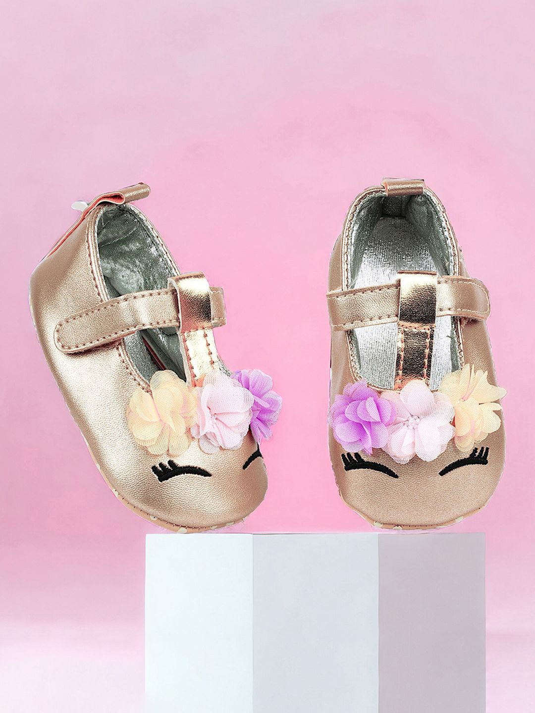 

Baby Moo Kids-Girls Floral Applique Booties, Gold