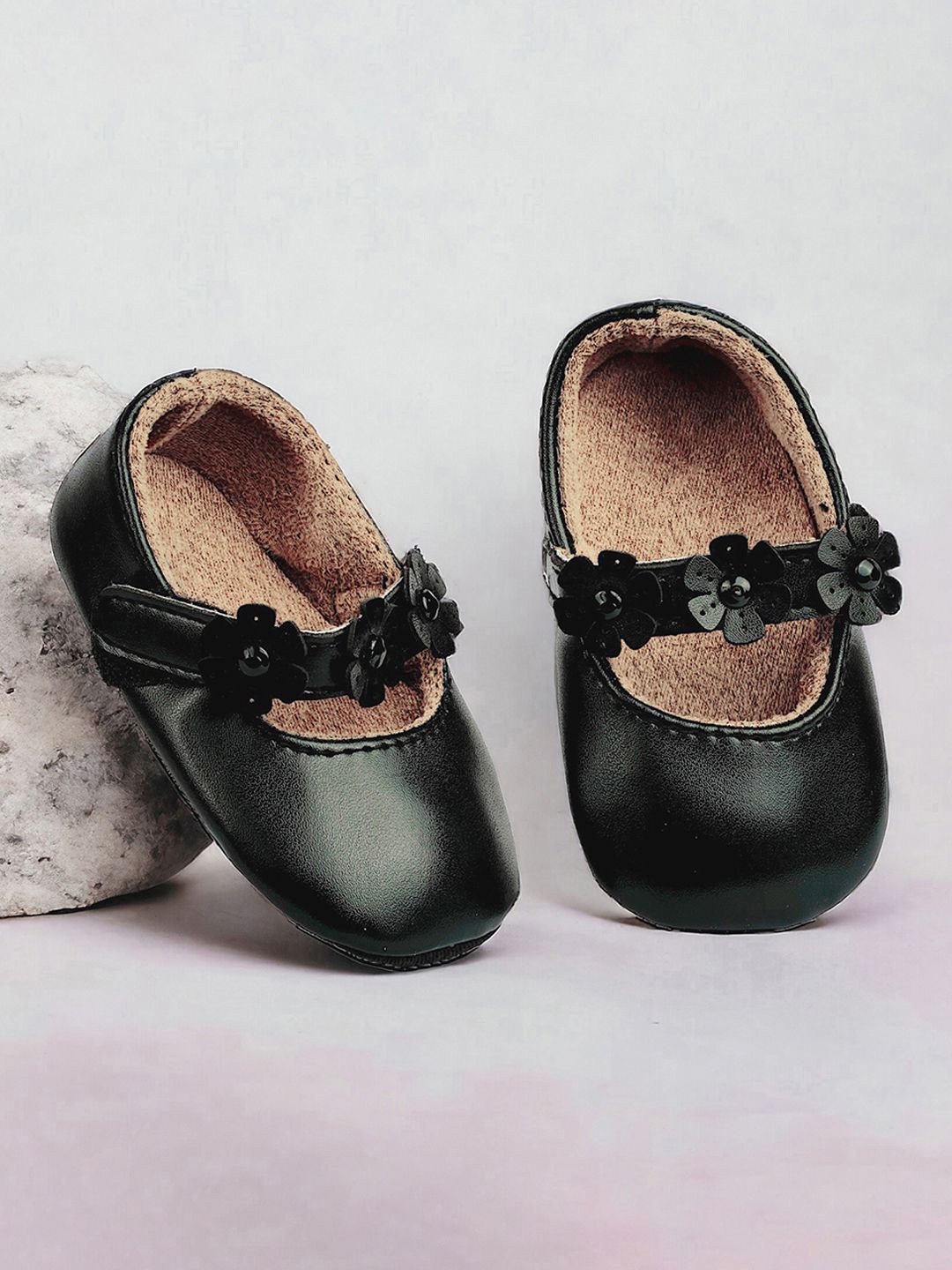

Baby Moo Kids-Girls Floral Booties, Black