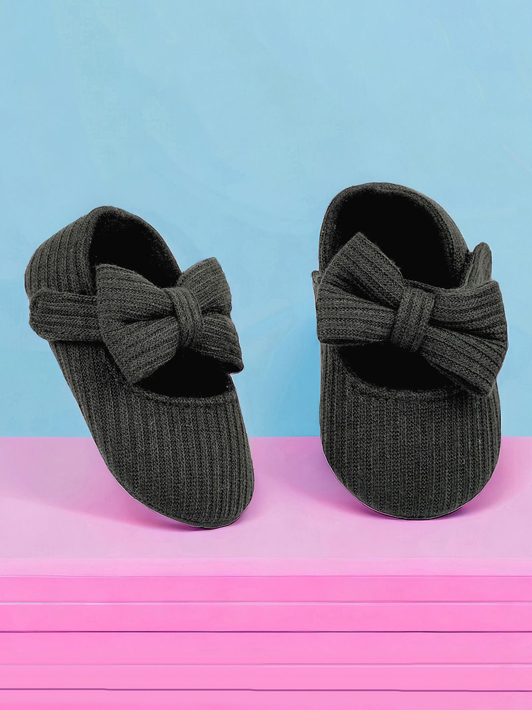 

Baby Moo Unisex Kids Cotton Booties, Black