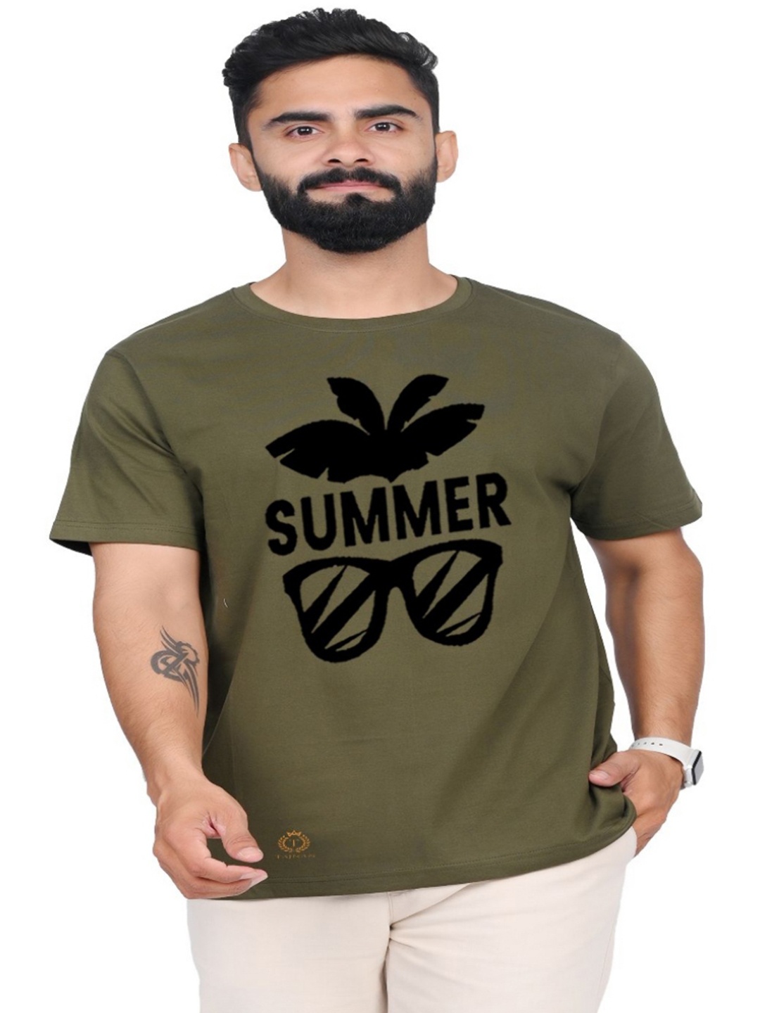 

TAJNAN Men Typography Printed Applique T-shirt, Green
