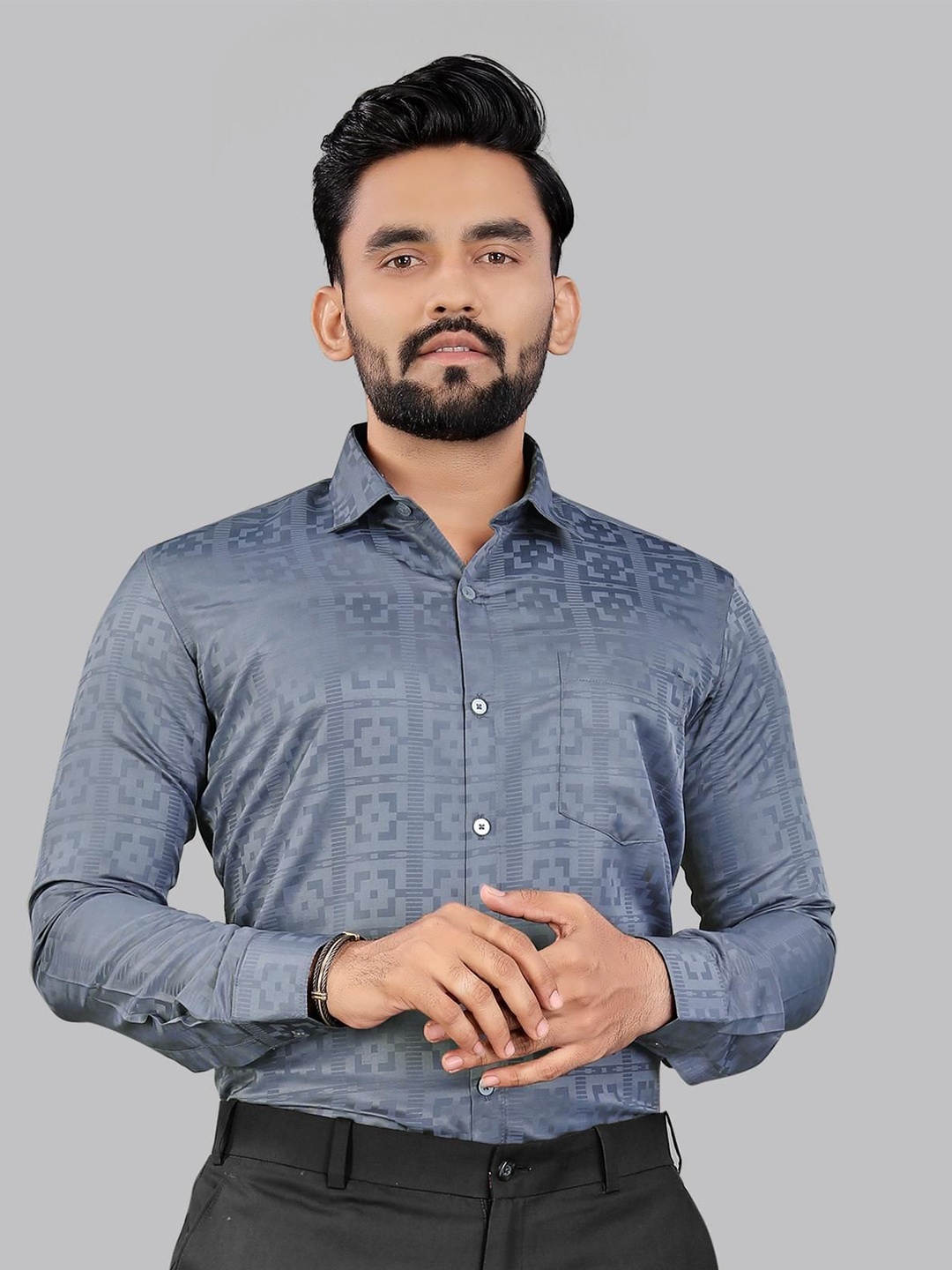 

ADWYN PETER Men New Geometric Printed Spread Collar Casual Shirt, Grey melange