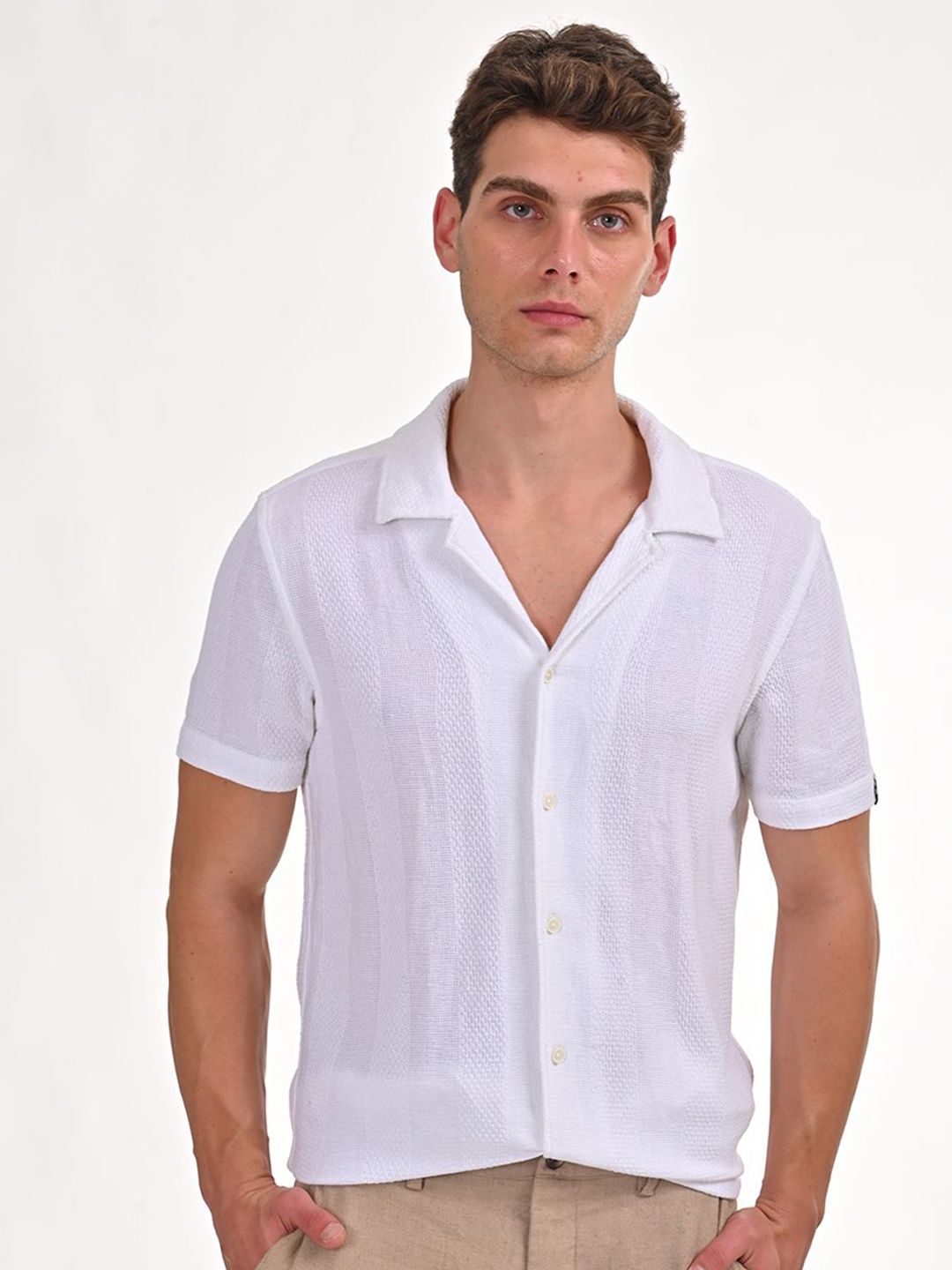 

POE Men Smart Slim Fit Solid Casual Shirt, White
