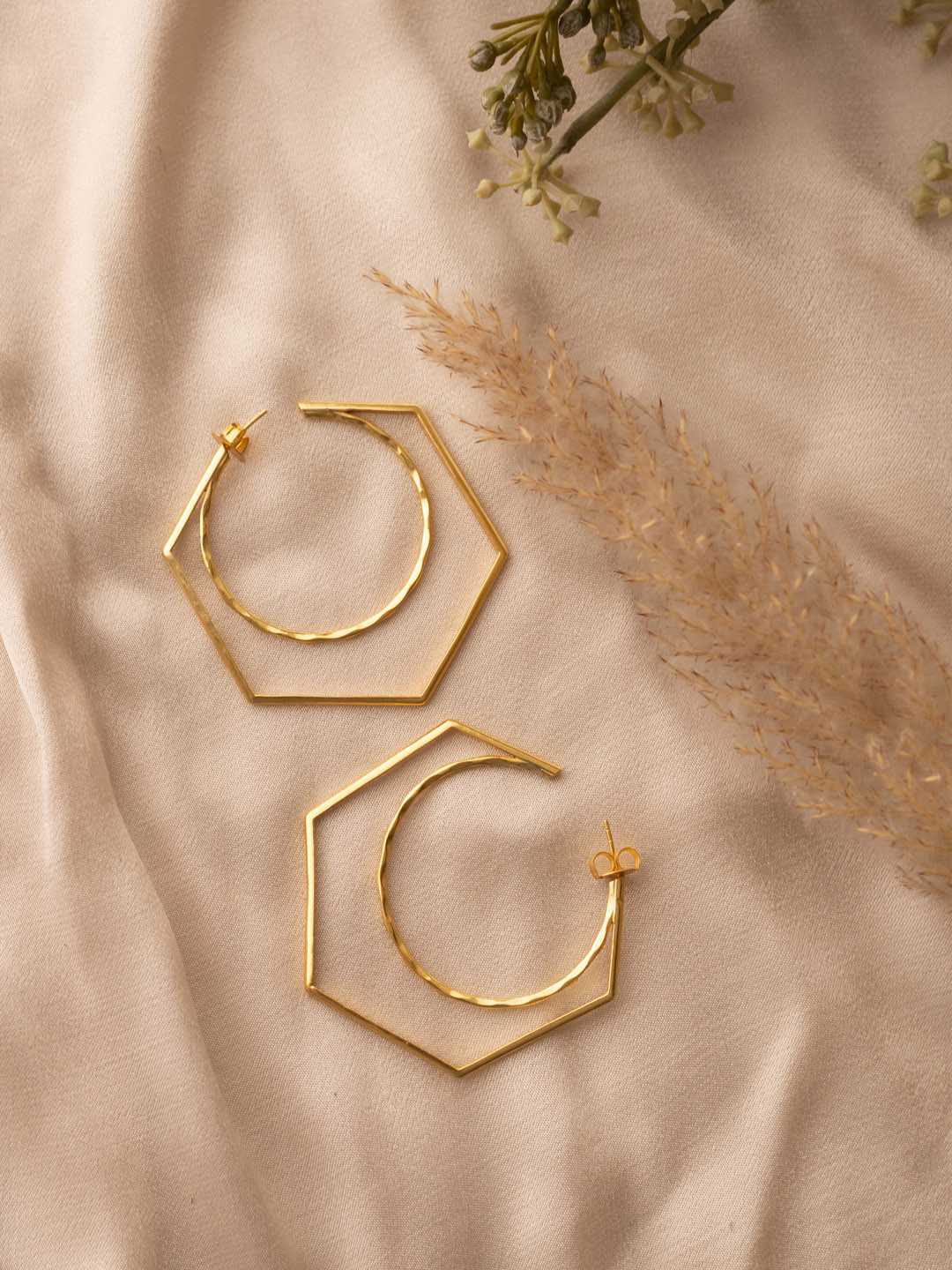

Perfectly Average Women 18K Gold Plated Hexagon And Circle Hoops