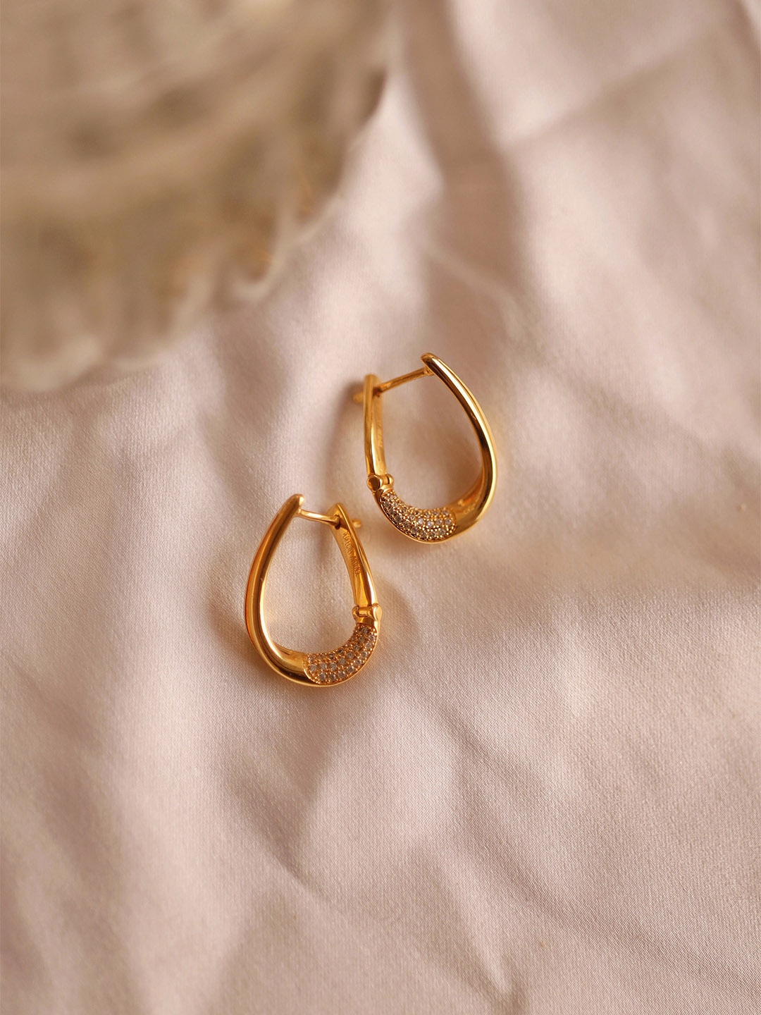 

Perfectly Average 18k Gold Plated U-Shaped Studded Hoops Earrings
