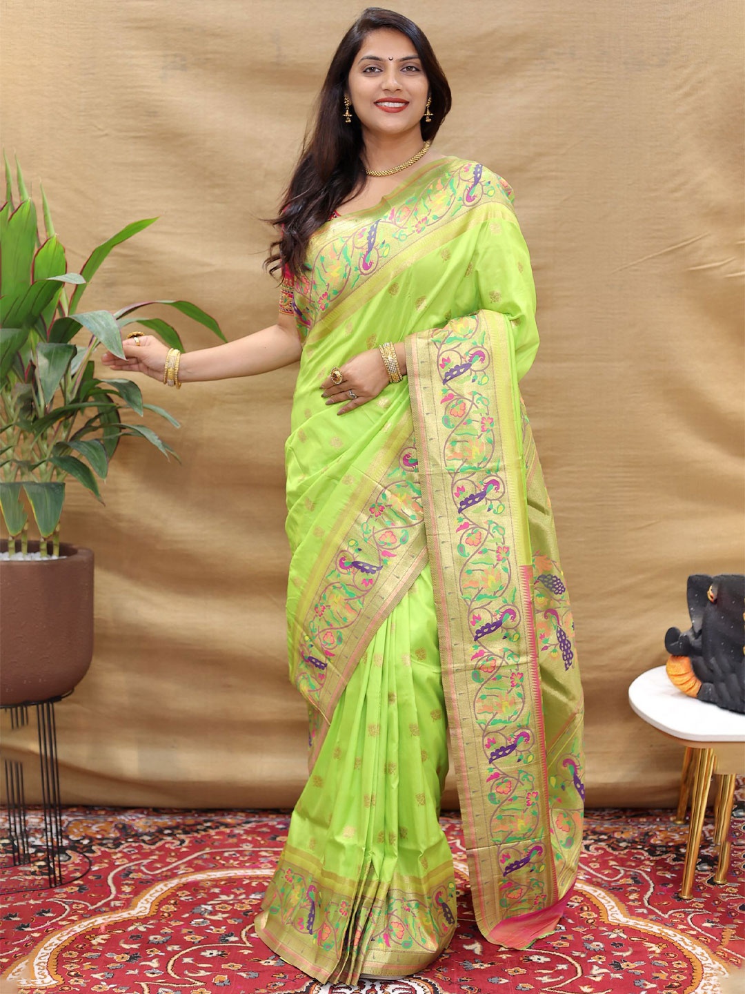 

Royal Rajgharana Saree Woven Design Zari Pure Silk Paithani Sarees, Green