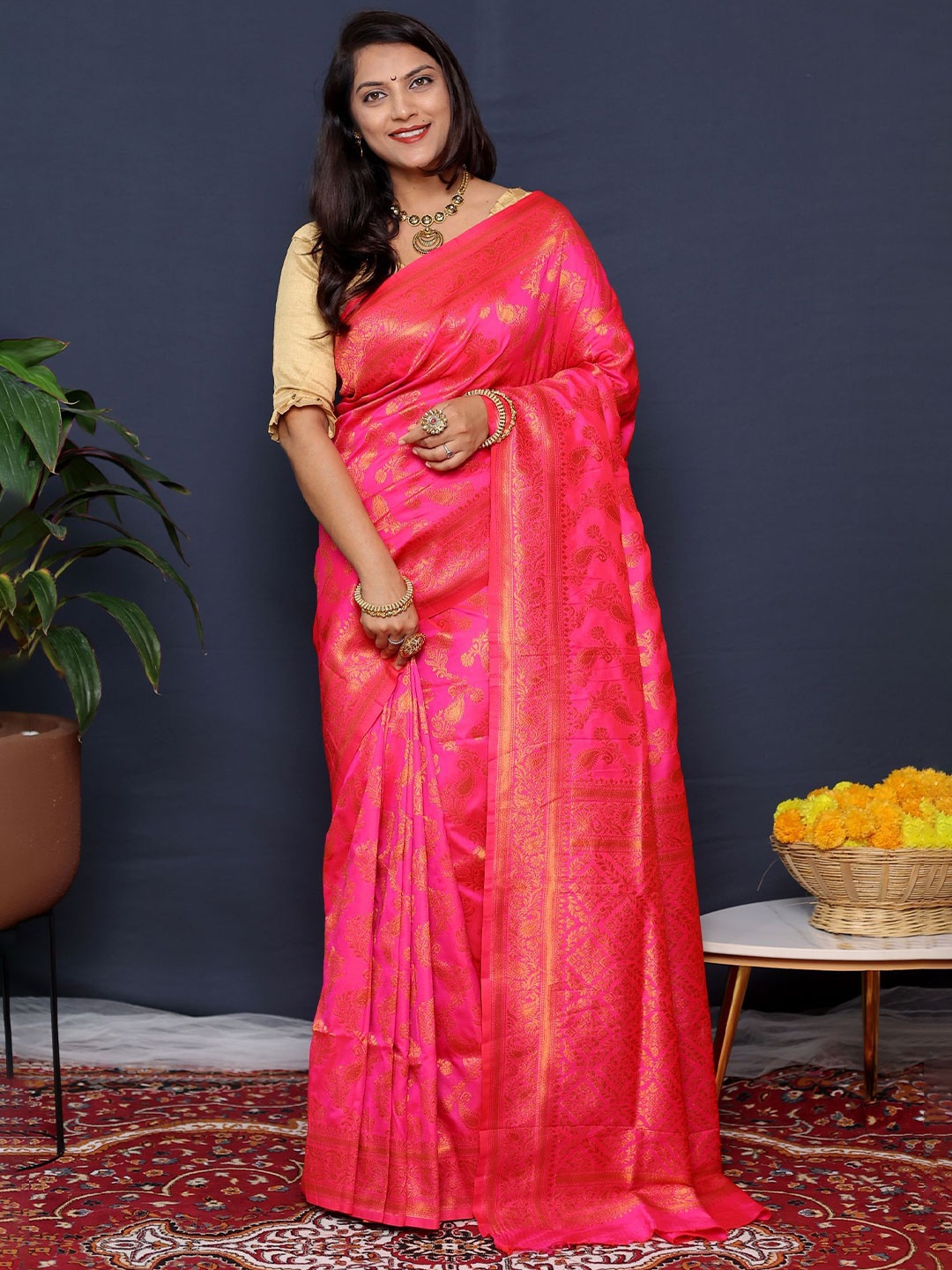 

Royal Rajgharana Saree Ethnic Motifs Zari Pure Silk Banarasi Sarees, Pink