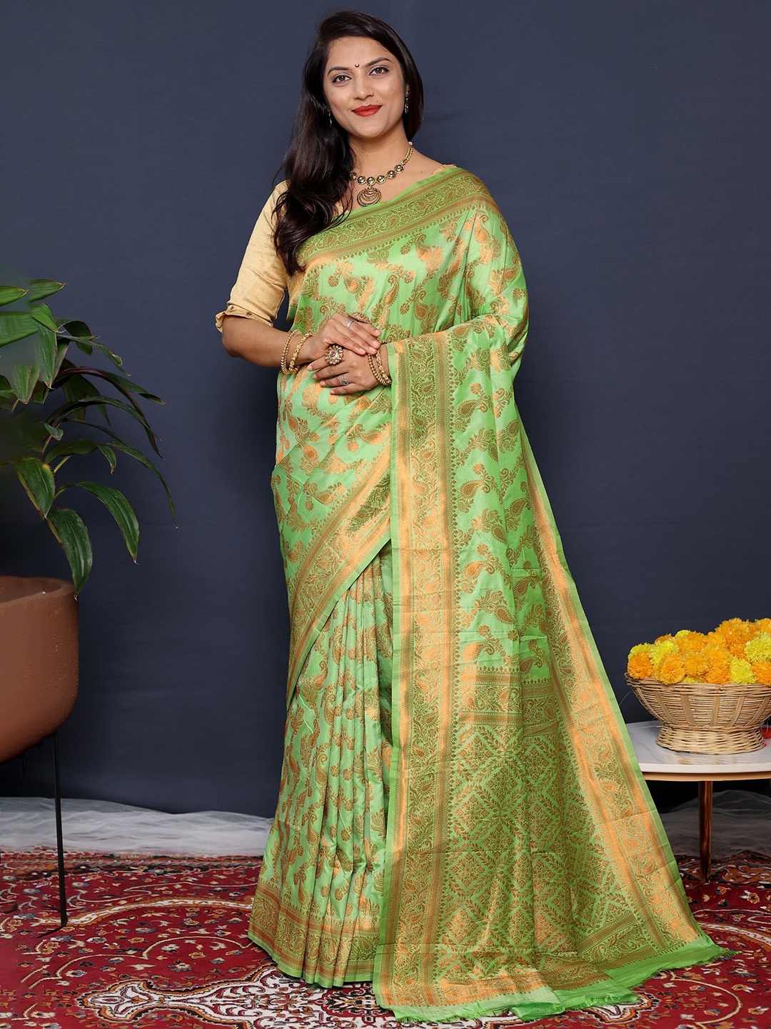 

Royal Rajgharana Saree Woven Design Zari Pure Silk Banarasi Sarees, Sea green