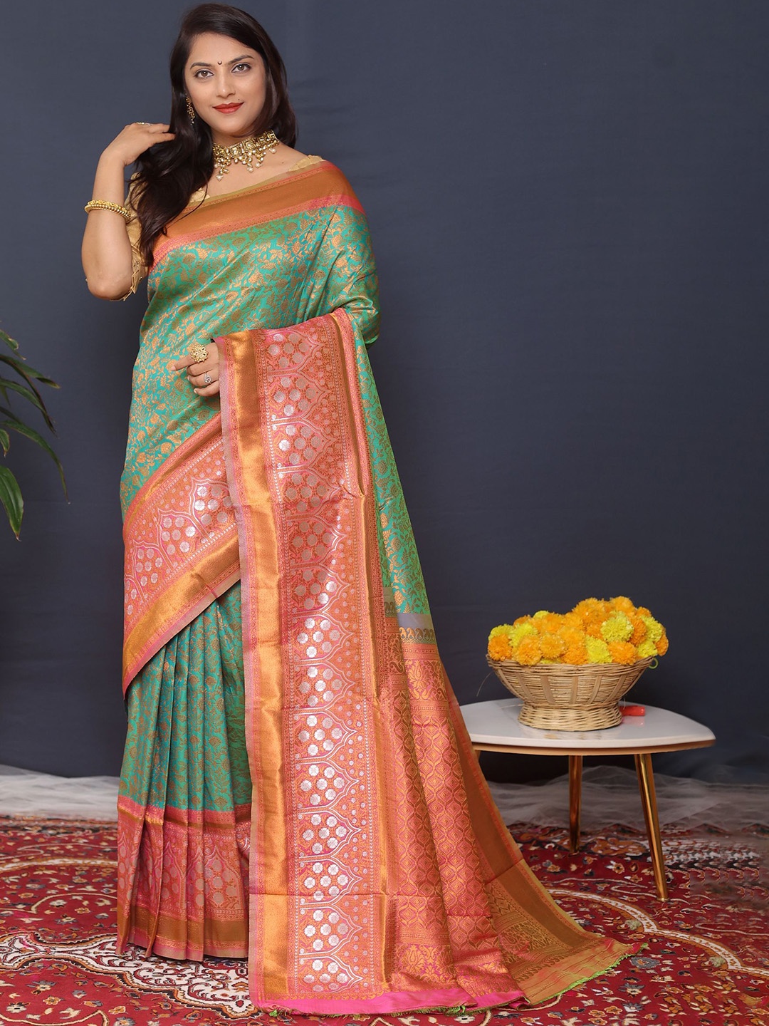 

Royal Rajgharana Saree Ethnic Motifs Zari Pure Silk Banarasi Sarees, Green