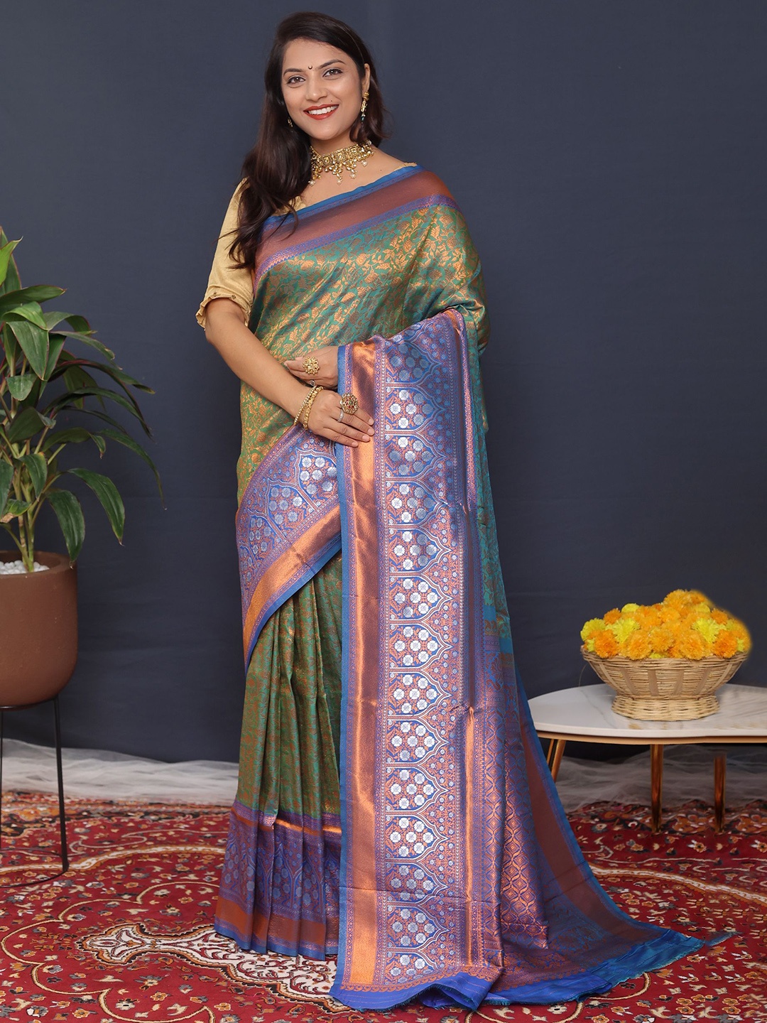 

Royal Rajgharana Saree Woven Design Zari Pure Silk Banarasi Sarees, Sea green
