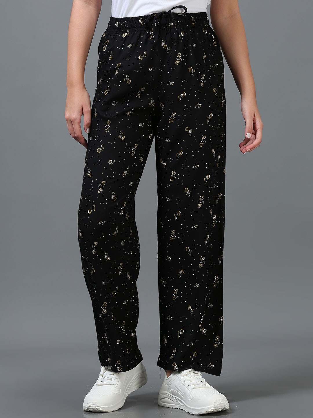 

Bottums Women Floral Relaxed Fit Track Pants, Black