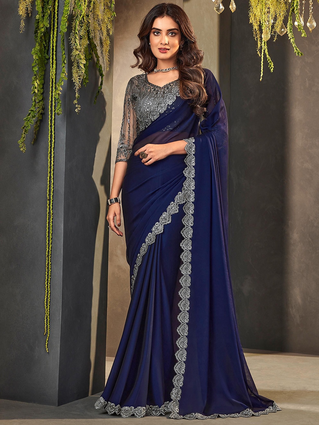 

ALAGINI Sequinned Pure Chiffon Kasavu Saree, Blue