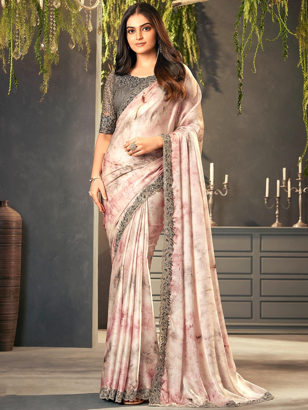 

ALAGINI Sequinned Pure Chiffon Kasavu Saree, Pink