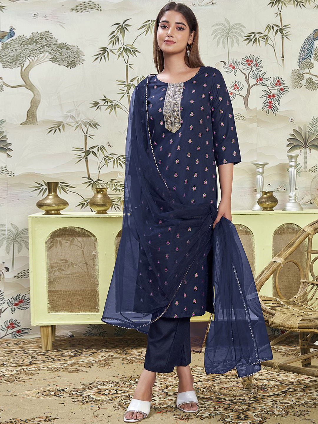 

SKYLEE Women Ethnic Motifs Printed Regular Sequinned Kurta with Trousers & With Dupatta, Blue